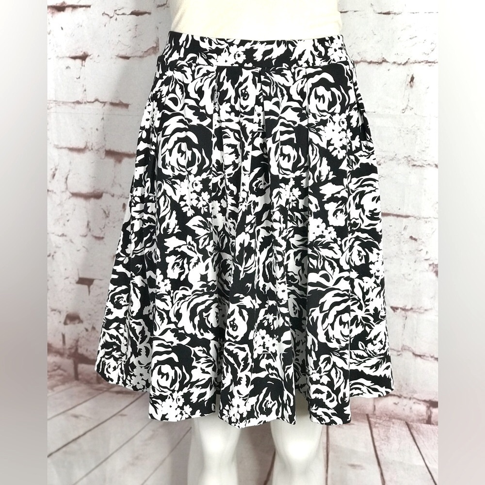 ADRIENNE VITTADINI XS Floral Black & White Box Pleat A-Line Swing Skater Skirt
